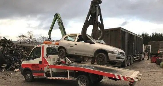 ENLÈVEMENT D’ÉPAVE DE VOITURE